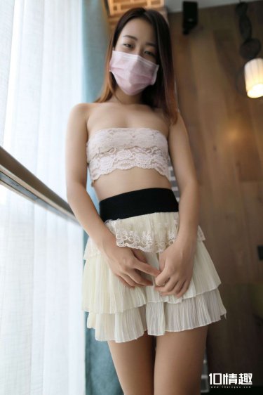 年轻女教师4免费观看